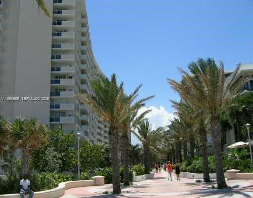 100 Lincoln Rd # 1112, Miami Beach FL 33139 — 38