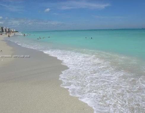 100 Lincoln Rd # 1112, Miami Beach FL 33139 — 45