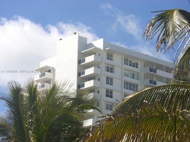 100 Lincoln Rd # 1112, Miami Beach FL 33139 — 37