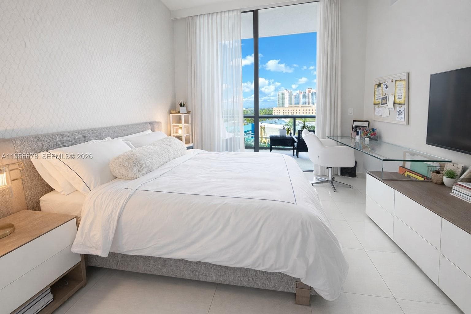 Echo Condo, Aventura, FL — 32