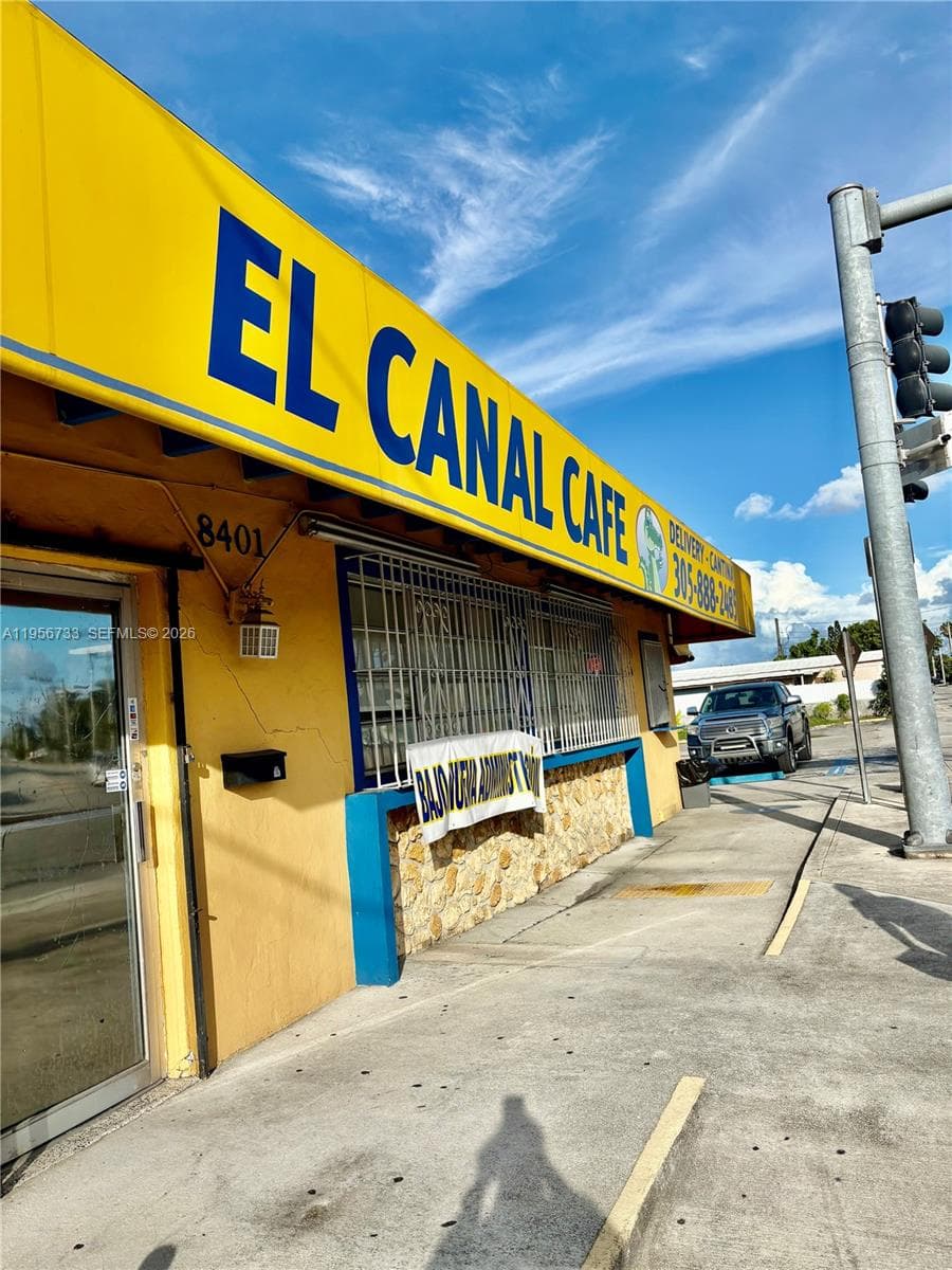 8401 NW South River Dr, Medley FL 33166 — 2