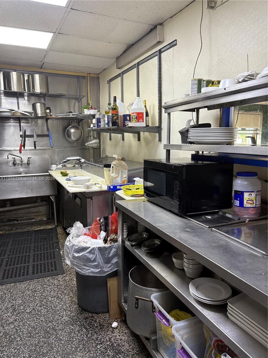 8401 NW South River Dr, Medley FL 33166 — 13