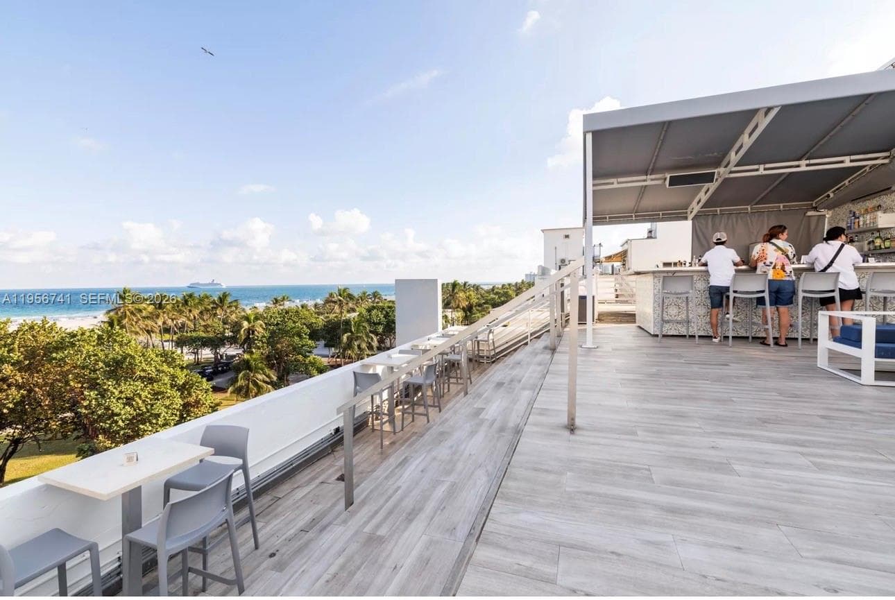 1036 Ocean Dr # B201, Miami Beach FL 33139 — 27