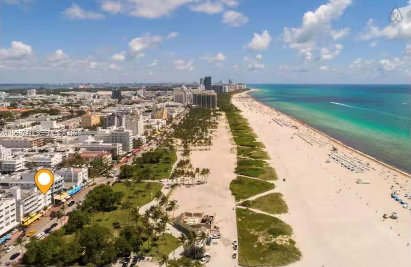 1036 Ocean Dr # B201, Miami Beach FL 33139 — 2