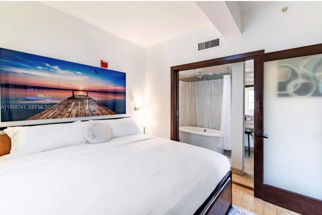 1036 Ocean Dr # B201, Miami Beach FL 33139 — 17