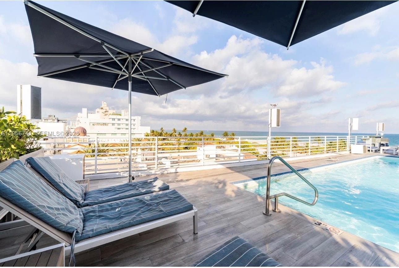1036 Ocean Dr # B201, Miami Beach FL 33139 — 26