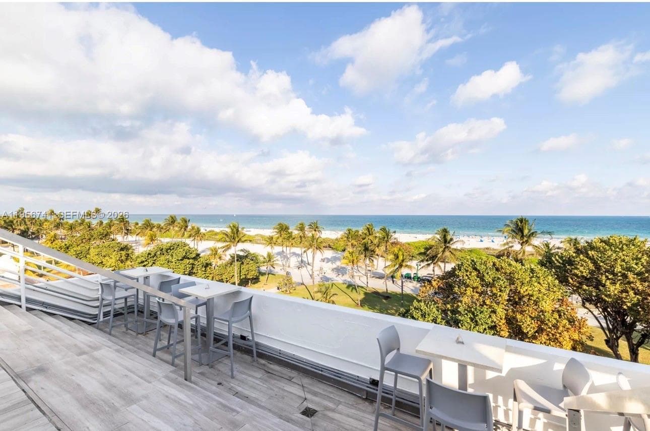 1036 Ocean Dr # B201, Miami Beach FL 33139 — 28