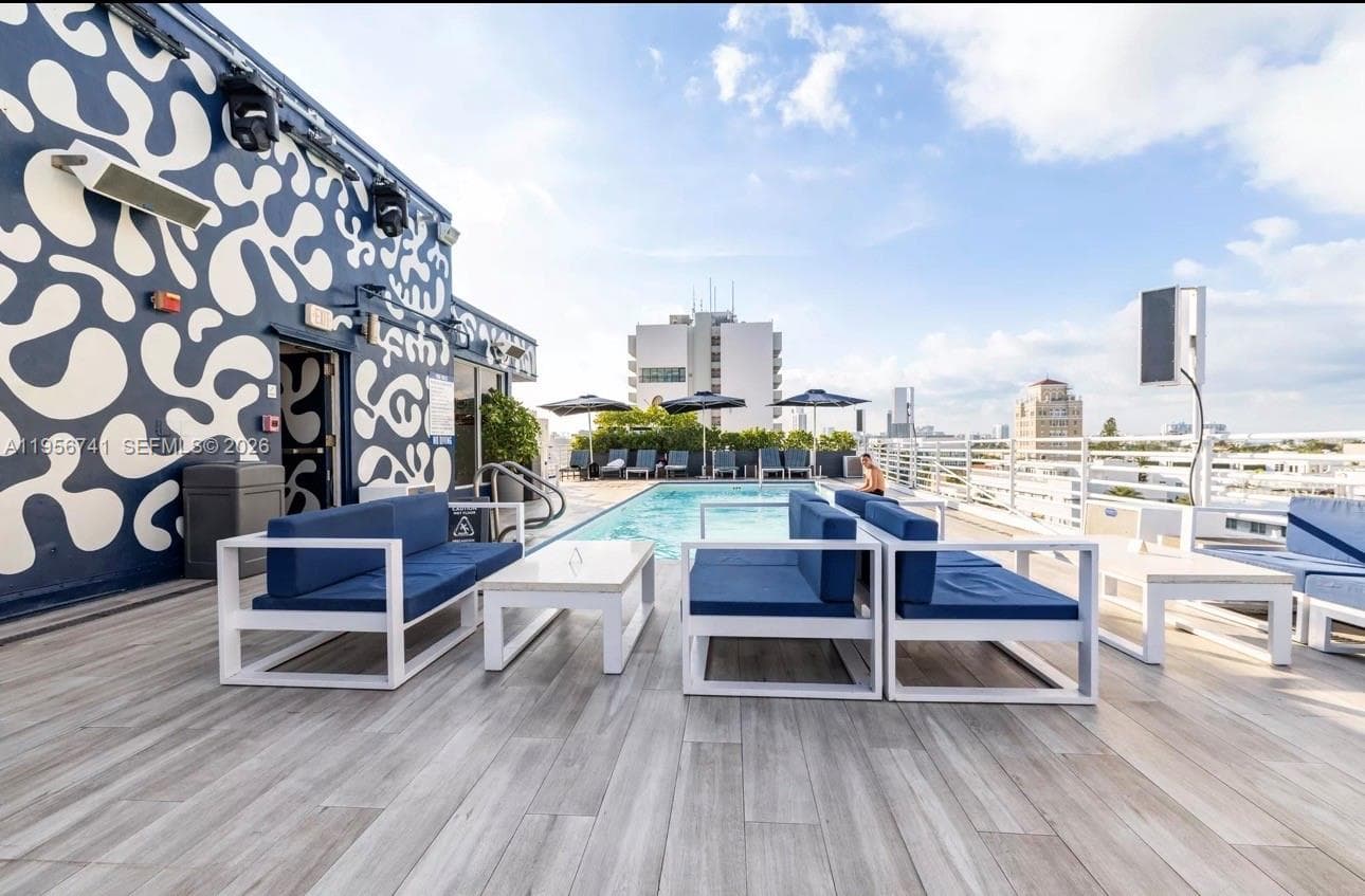 1036 Ocean Dr # B201, Miami Beach FL 33139 — 30