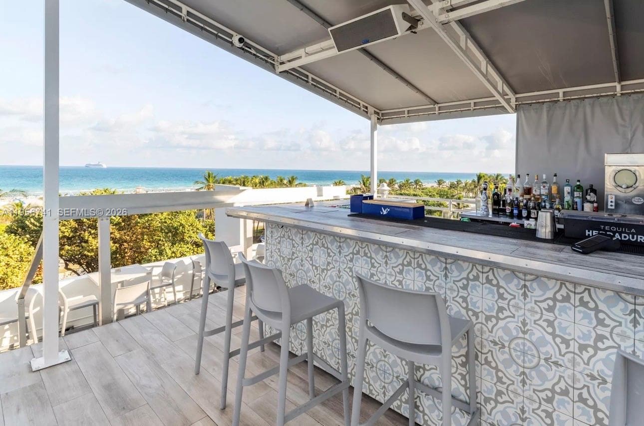1036 Ocean Dr # B201, Miami Beach FL 33139 — 31