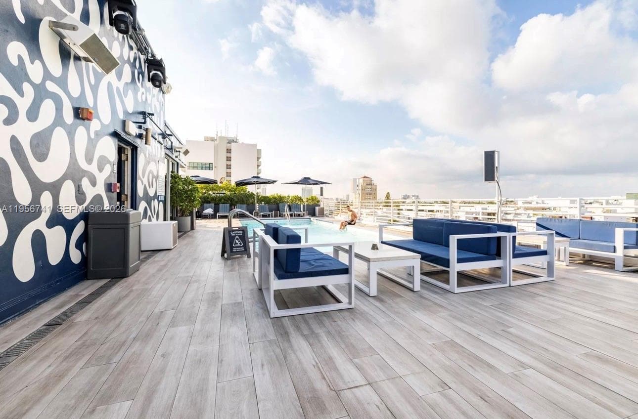 1036 Ocean Dr # B201, Miami Beach FL 33139 — 29