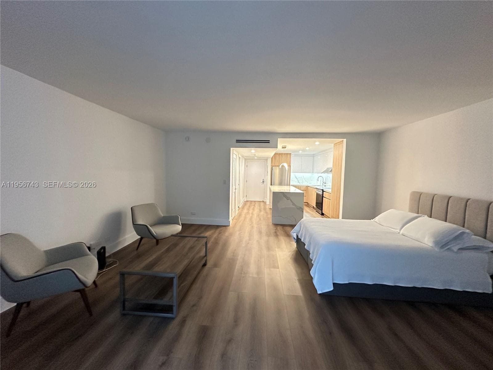 2301 Collins Ave # 1421, Miami Beach FL 33139 — 2