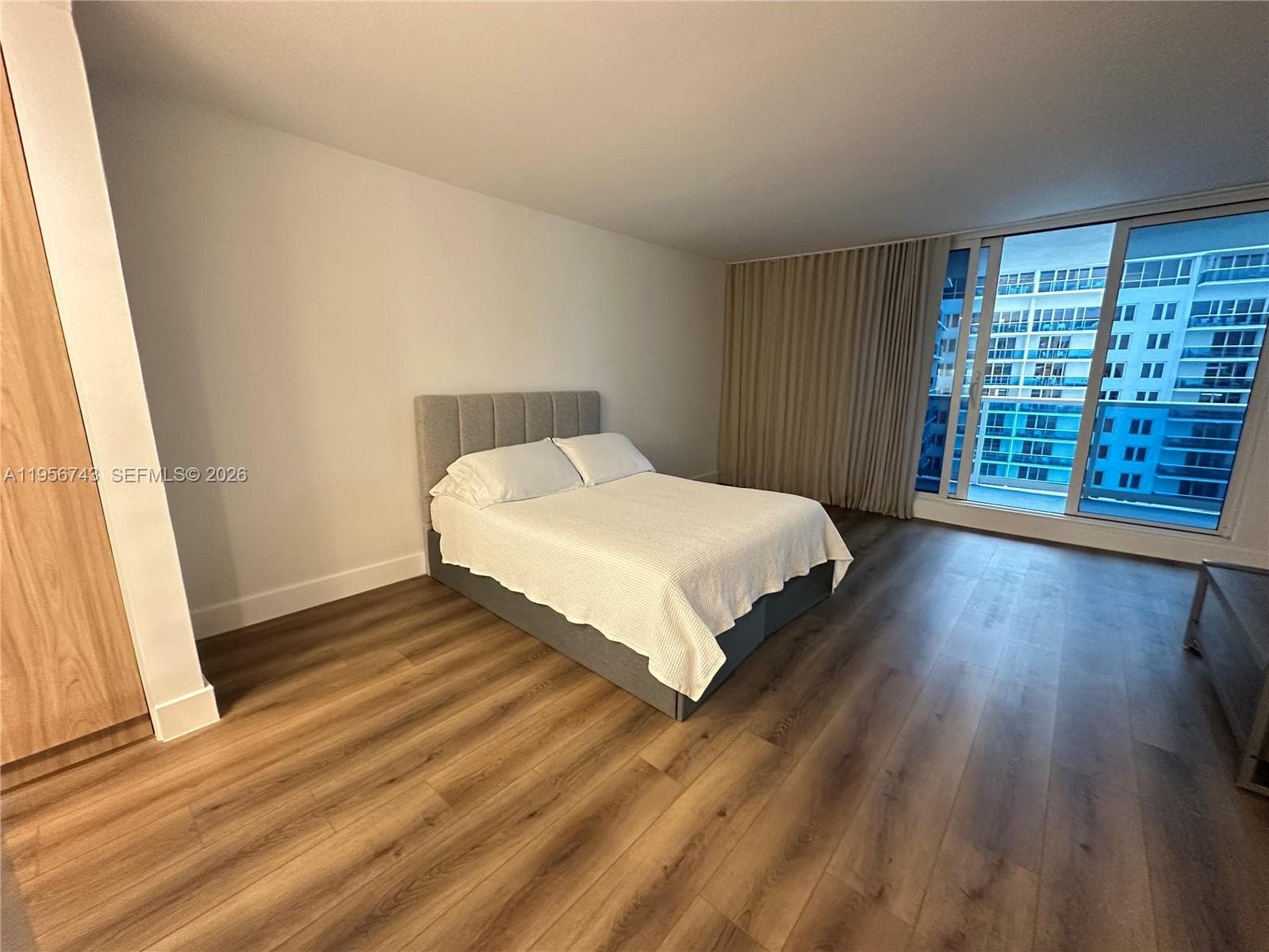 2301 Collins Ave # 1421, Miami Beach FL 33139 — 13