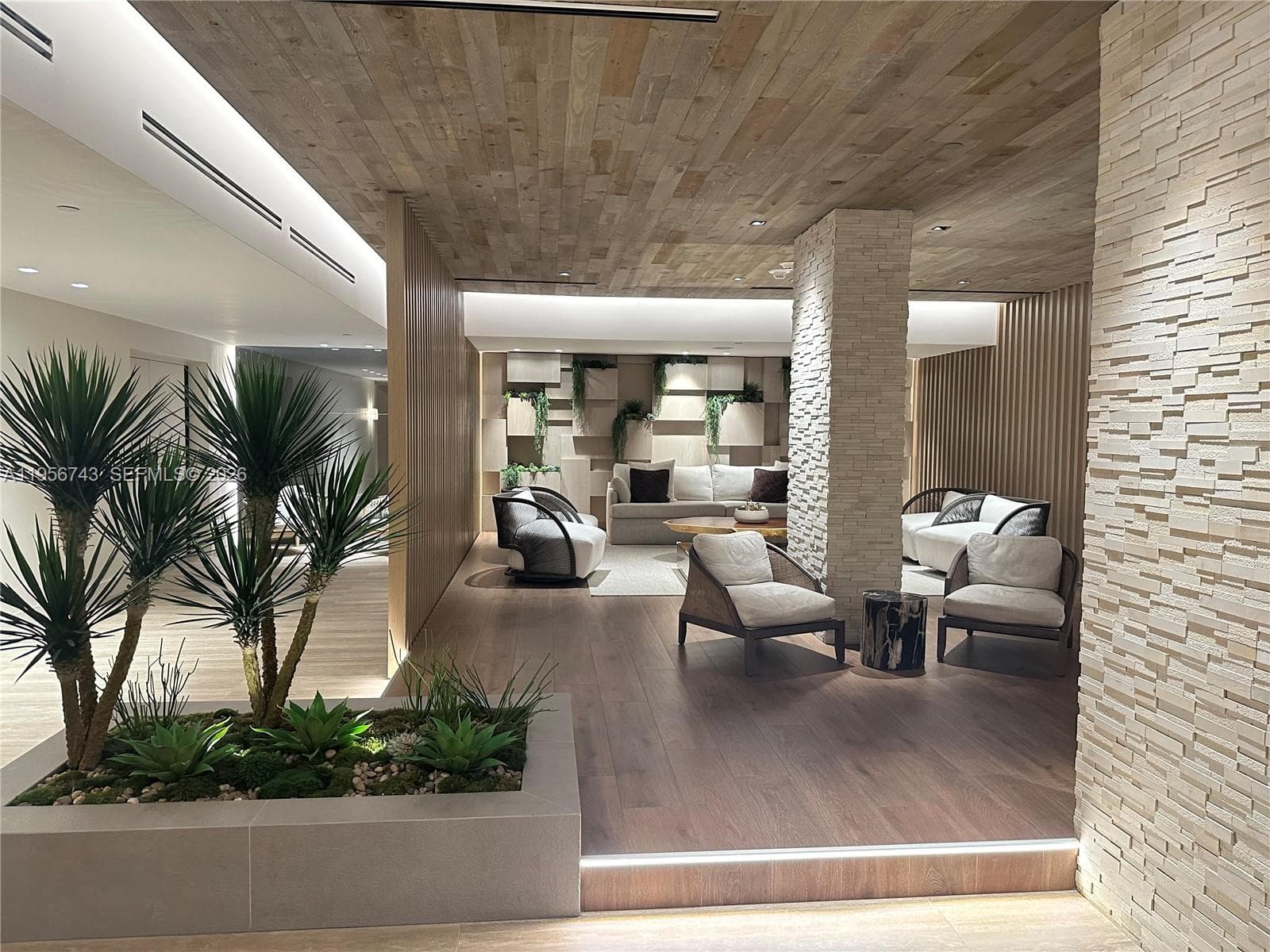 2301 Collins Ave # 1421, Miami Beach FL 33139 — 17