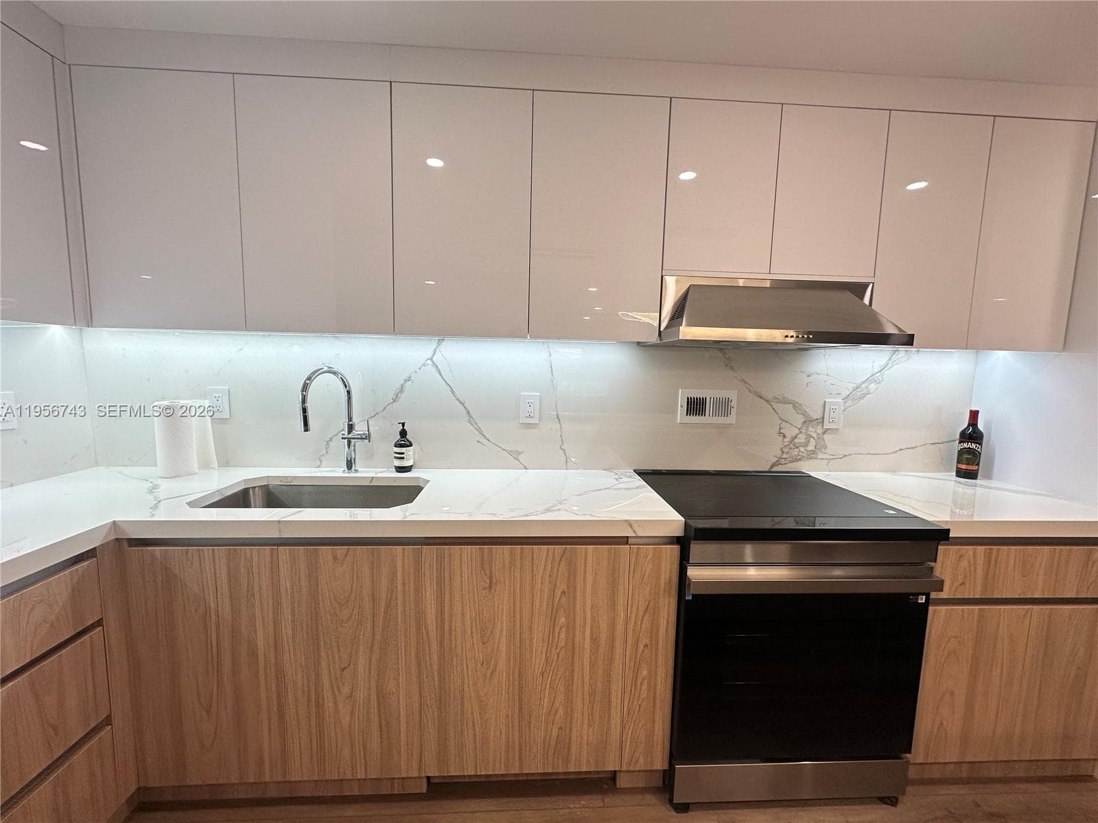 2301 Collins Ave # 1421, Miami Beach FL 33139 — 11