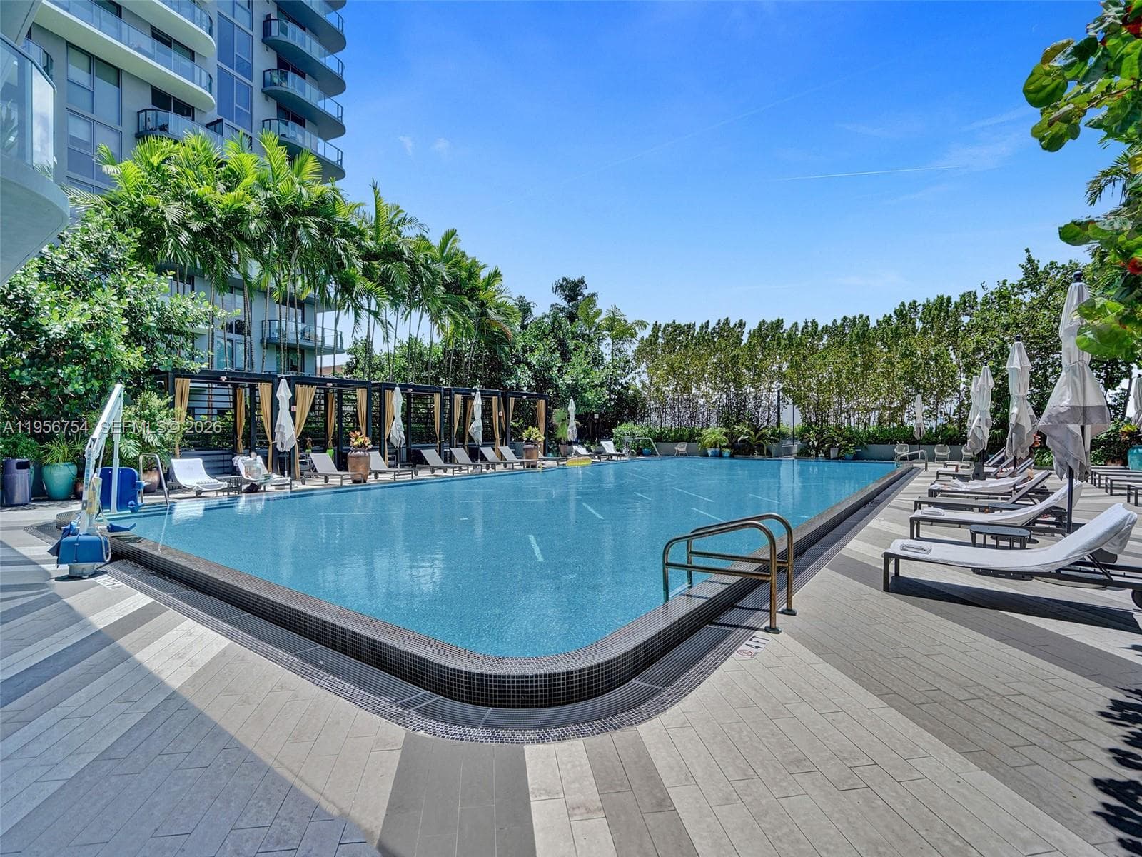 121 NE 34th St # 2106A, Miami FL 33137 — 55