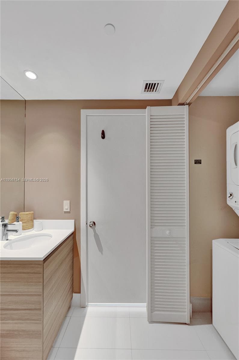 121 NE 34th St # 2106A, Miami FL 33137 — 31