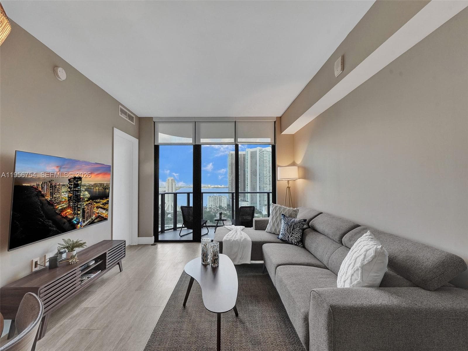 121 NE 34th St # 2106A, Miami FL 33137 — 8