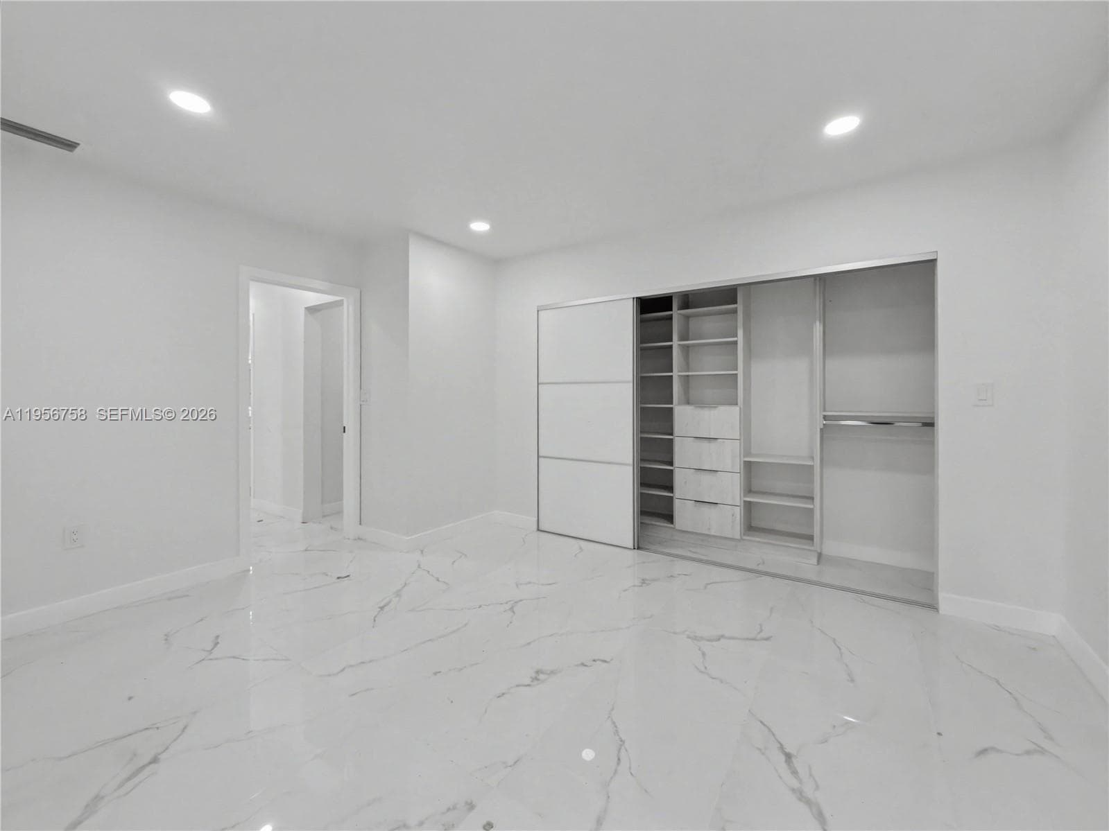 2490 SW 17th St, Miami FL 33145 — 10