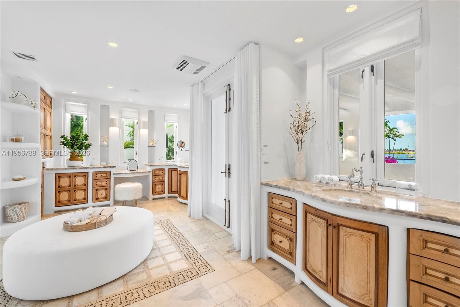 24 S Hibiscus Dr, Miami Beach FL 33139 — 10
