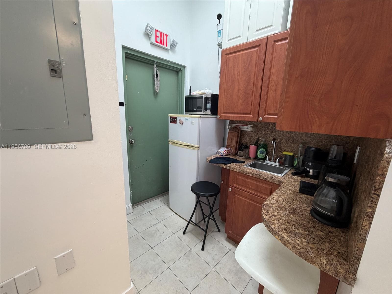 18505 NW 75th Pl, Hialeah FL 33015 — 11