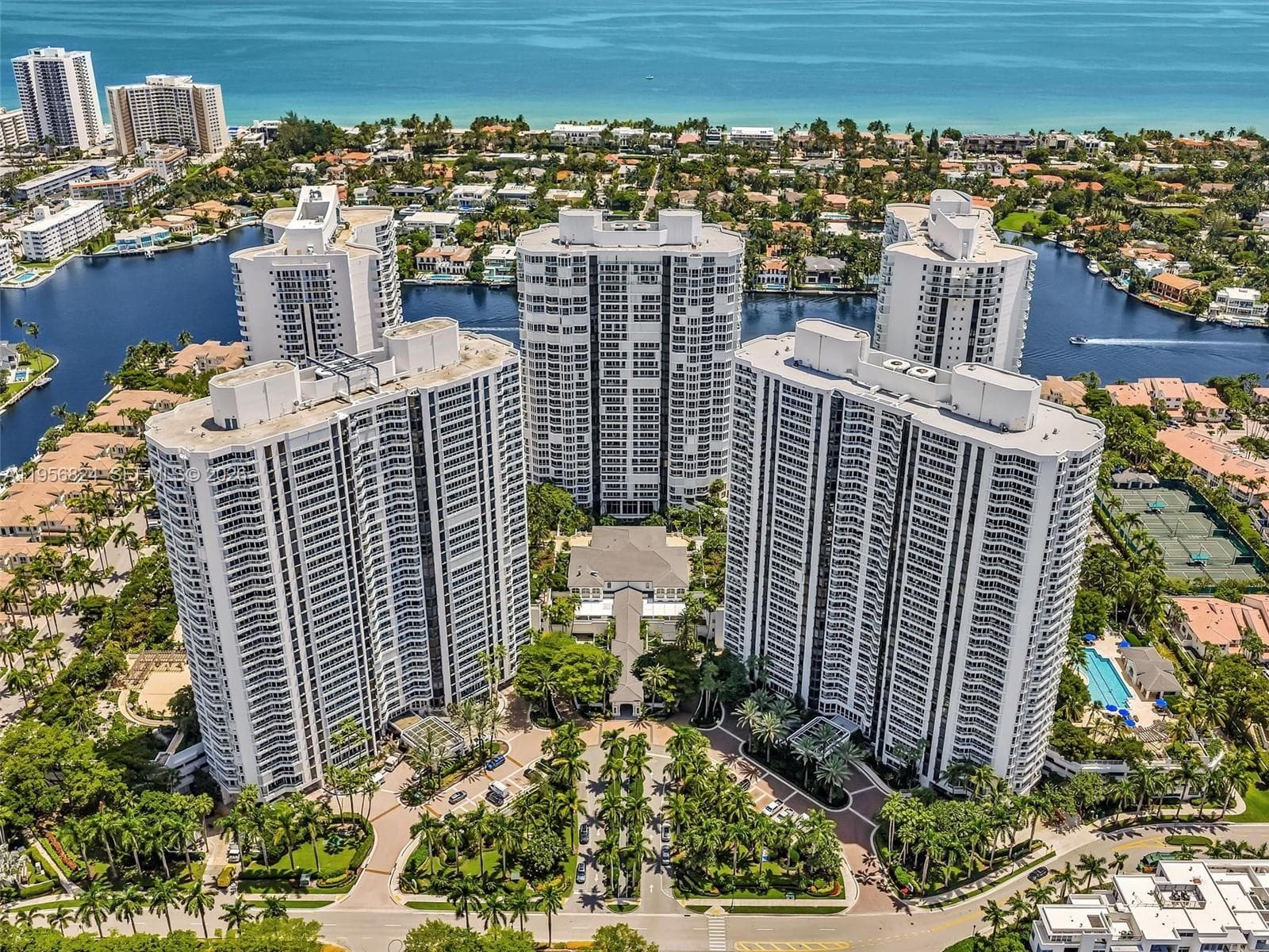 21200 Point Pl # 1503, Aventura FL 33180 — 83