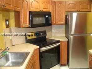 900 NE 209th Ter # 31, Miami FL 33179 — 1