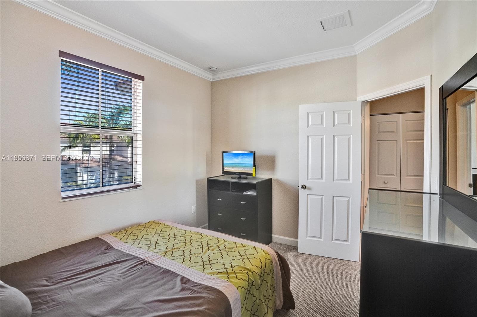 1042 NE 207th Ter, Miami FL 33179 — 38