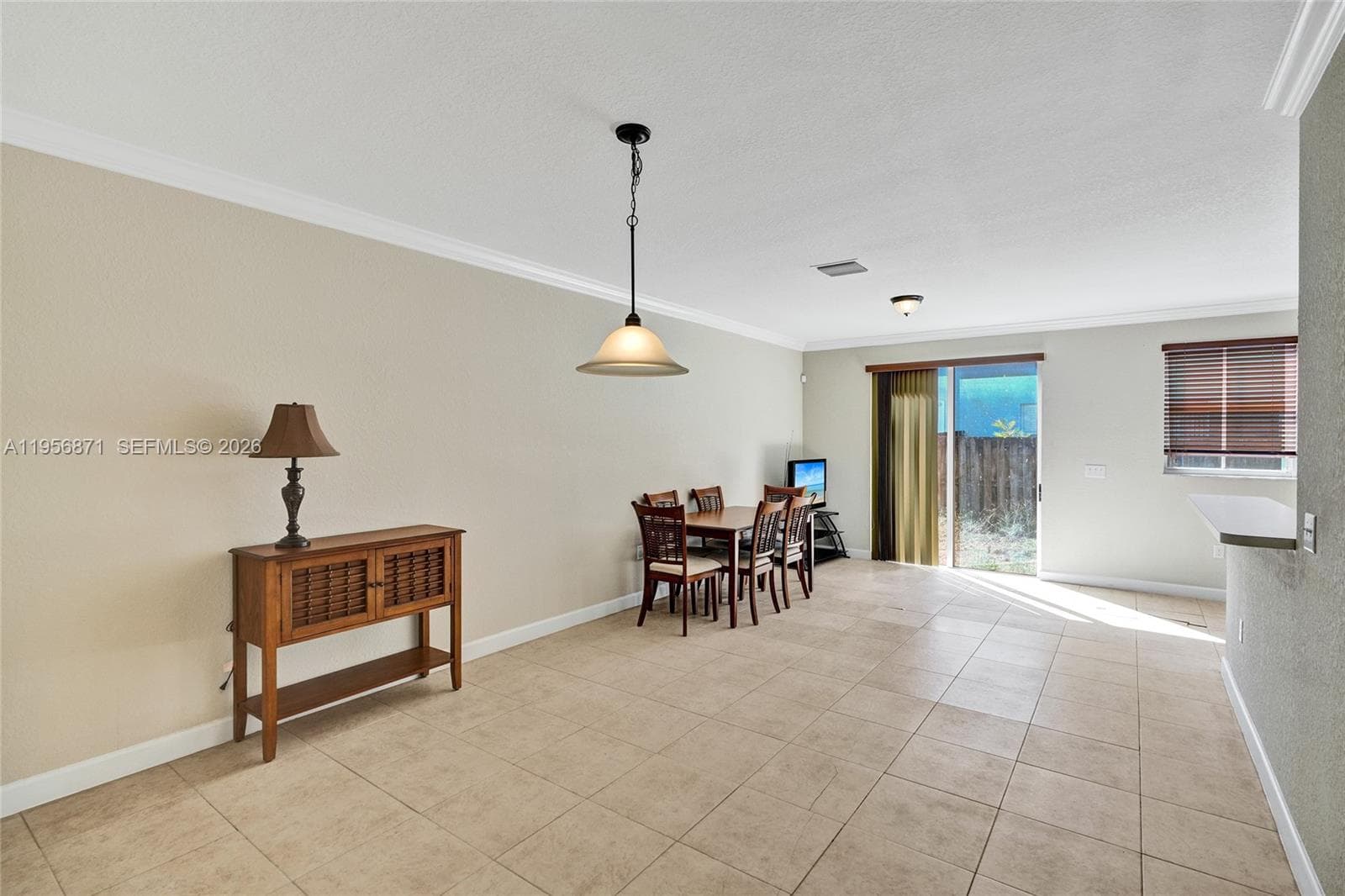 1042 NE 207th Ter, Miami FL 33179 — 10