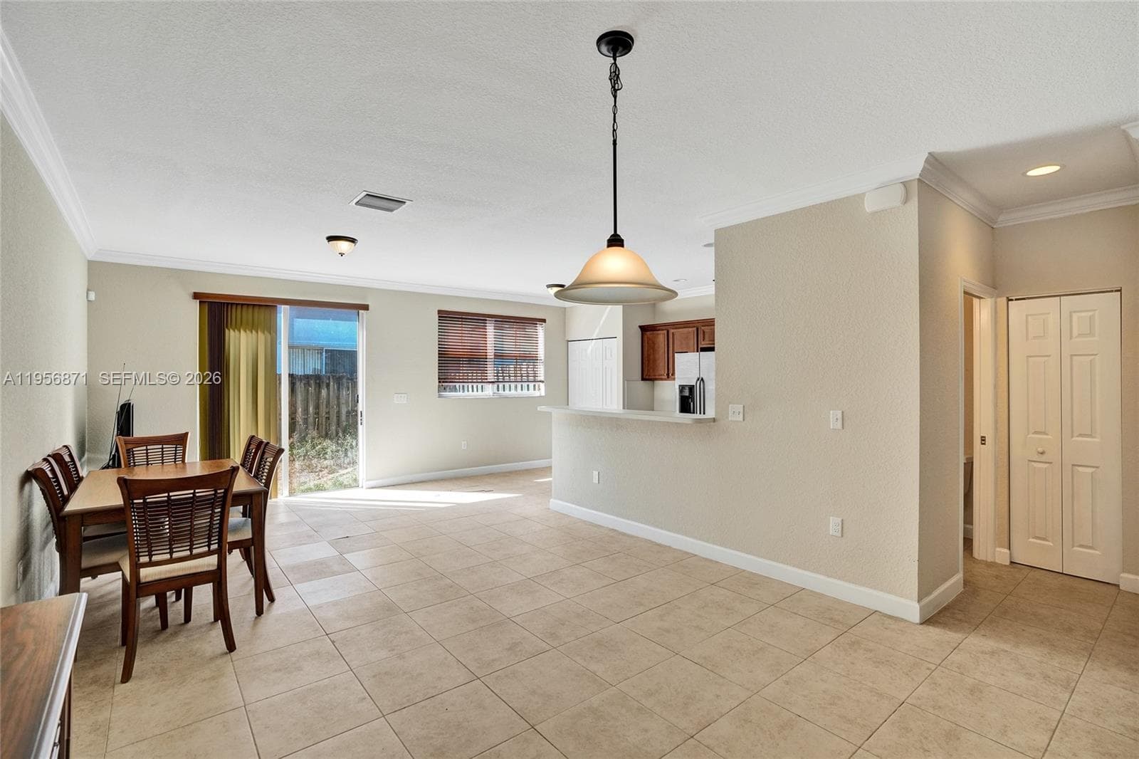 1042 NE 207th Ter, Miami FL 33179 — 11