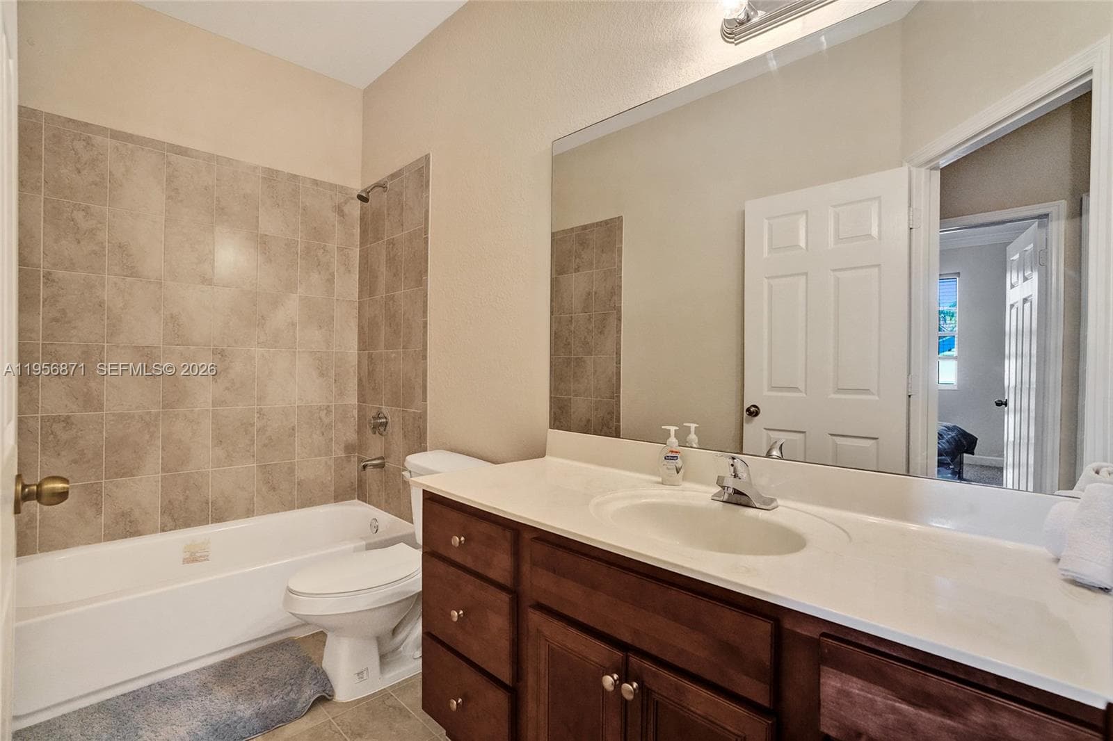 1042 NE 207th Ter, Miami FL 33179 — 35
