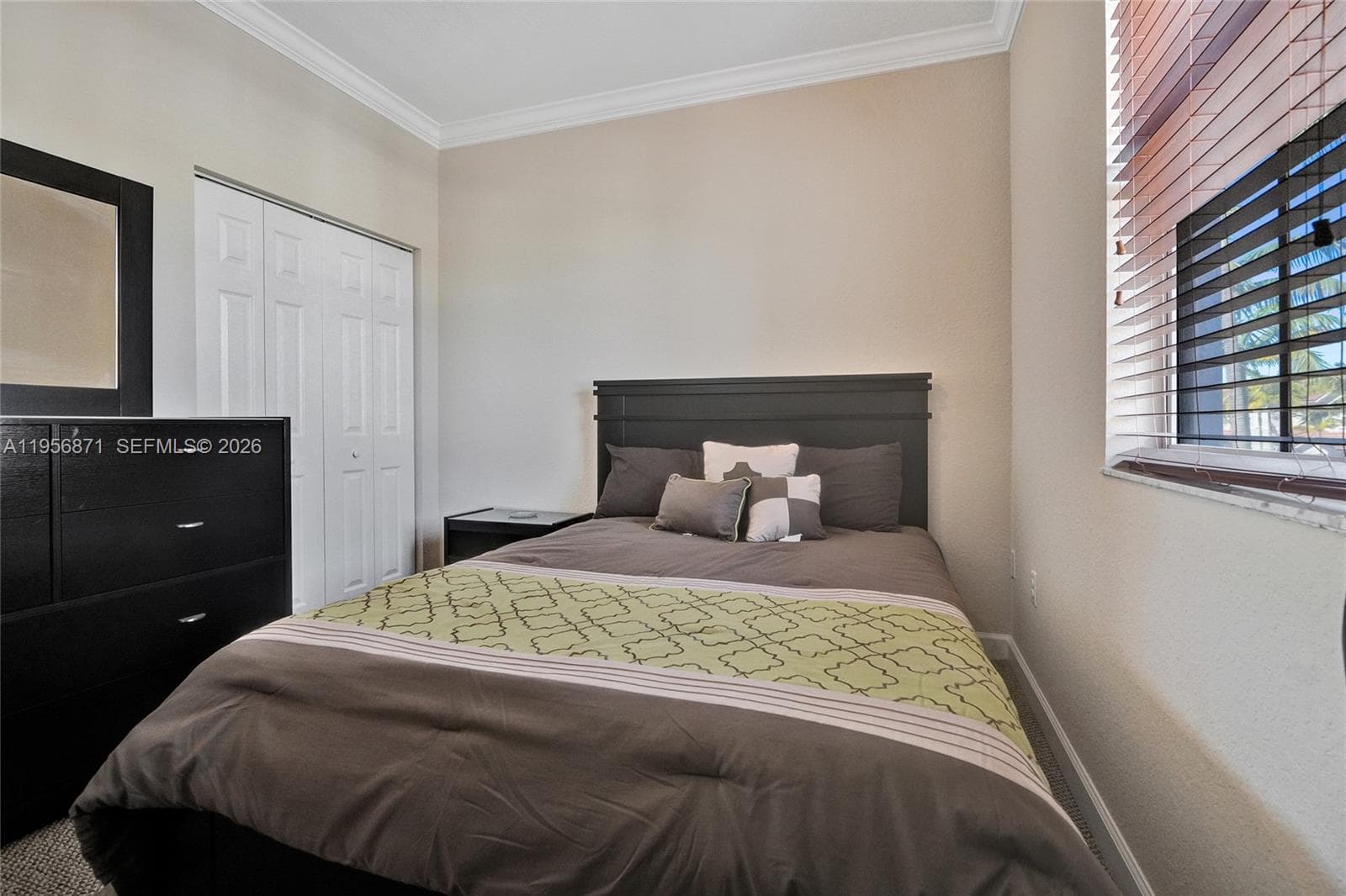 1042 NE 207th Ter, Miami FL 33179 — 39
