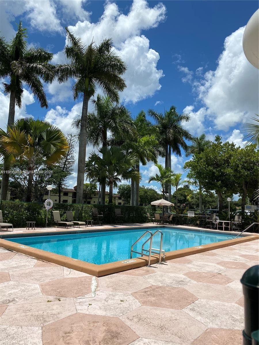 7900 Camino Cir # 403, Miami FL 33143 — 3