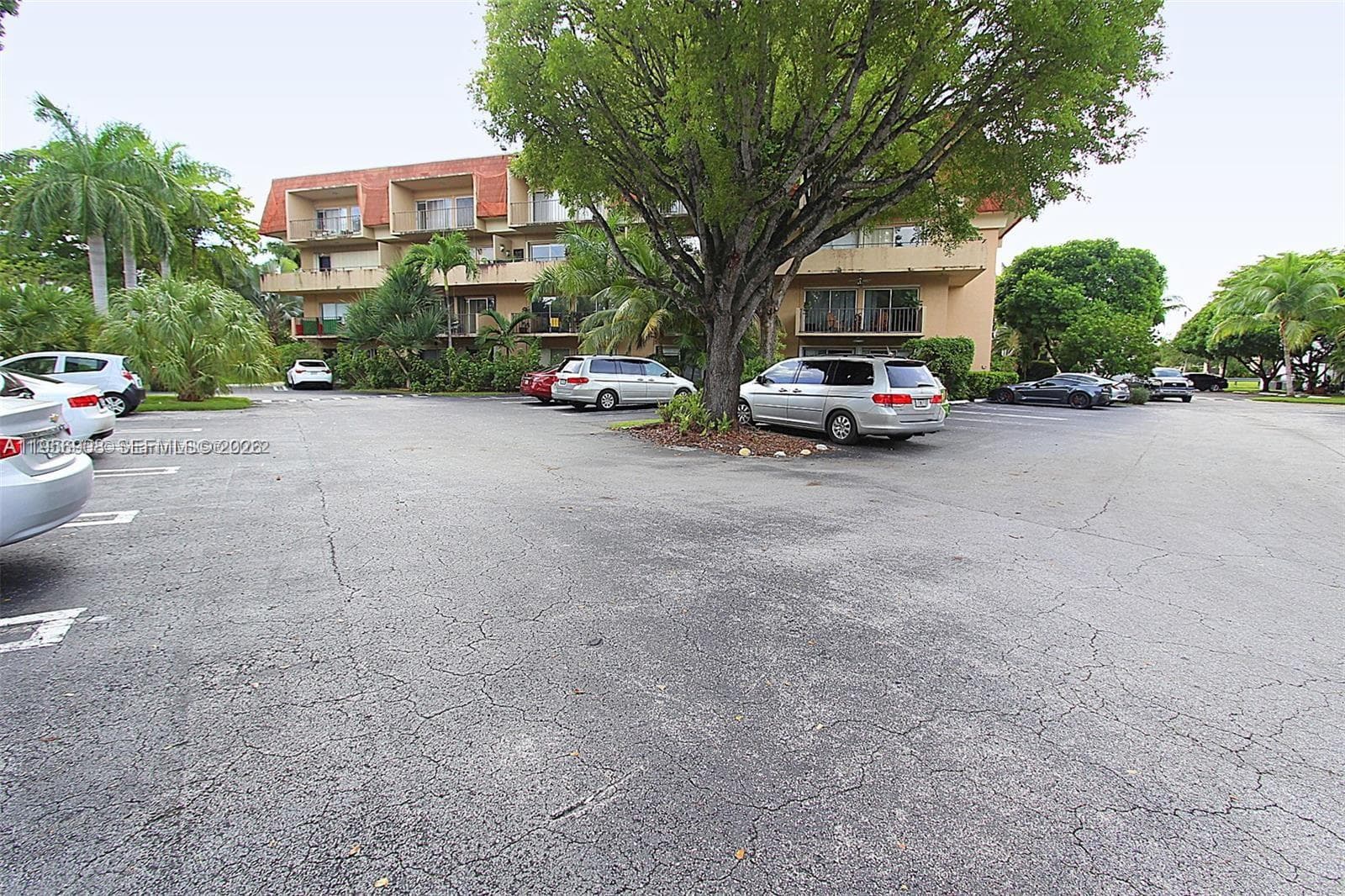 7900 Camino Cir # 403, Miami FL 33143 — 1