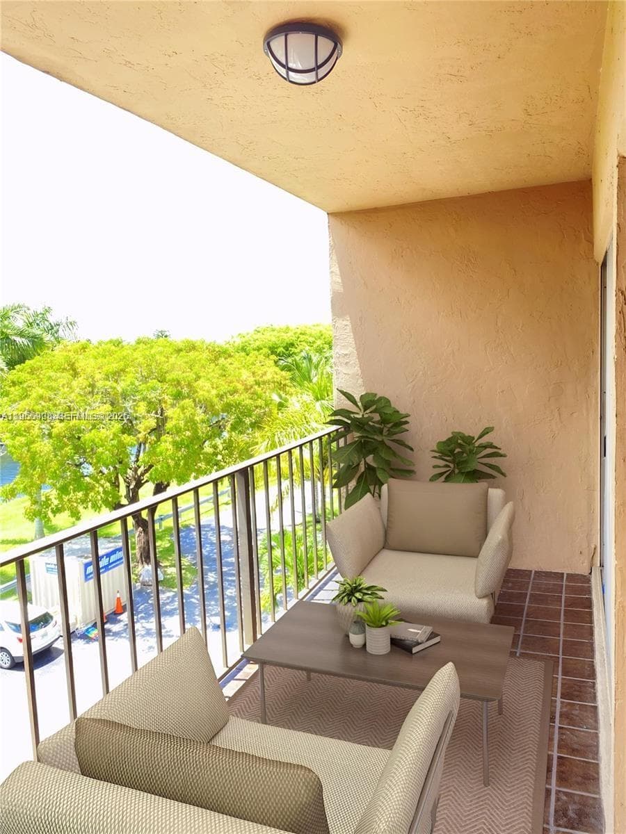 7900 Camino Cir # 403, Miami FL 33143 — 8