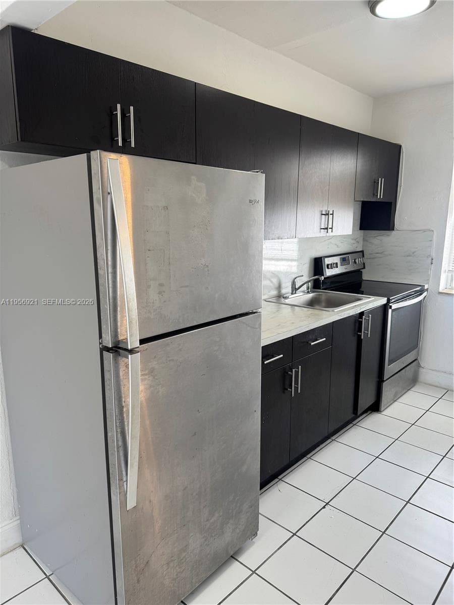 7300 N Harding Ave # 28, Miami Beach FL 33141 — 6