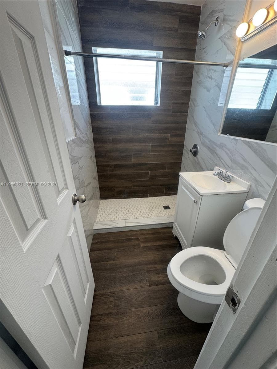 7300 N Harding Ave # 28, Miami Beach FL 33141 — 5