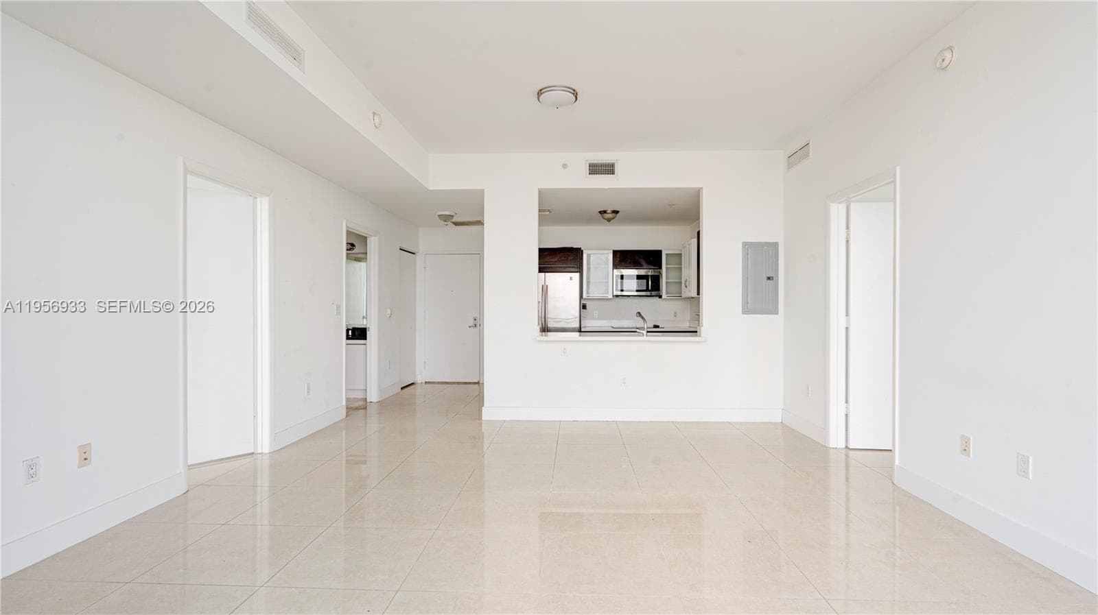 90 SW 3rd St # 10, Miami FL 33130 — 5