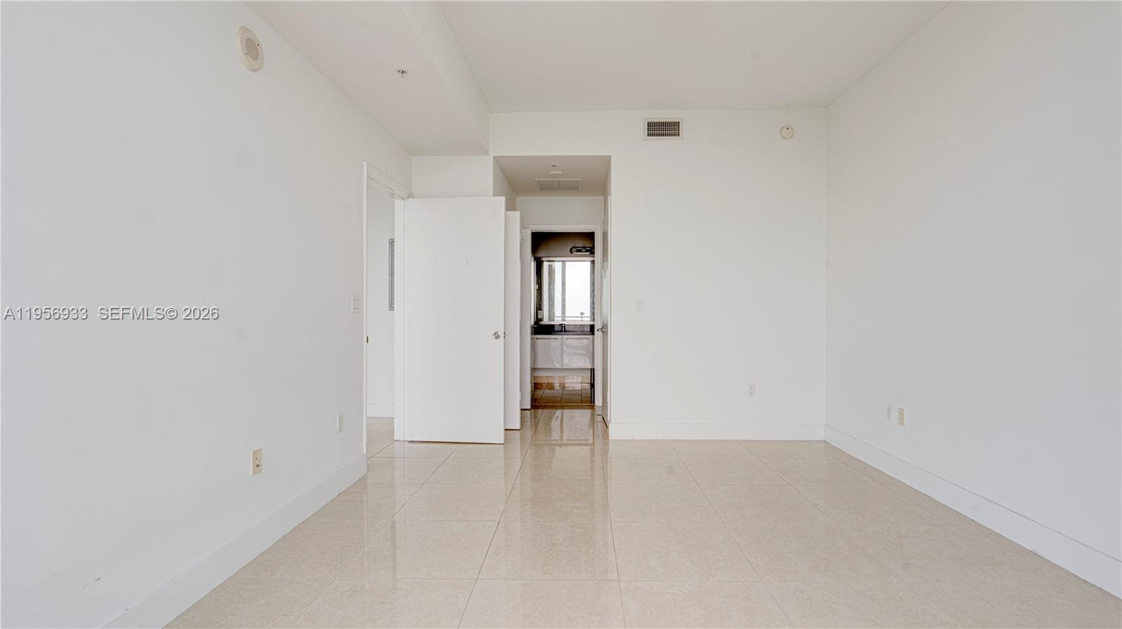 90 SW 3rd St # 10, Miami FL 33130 — 10