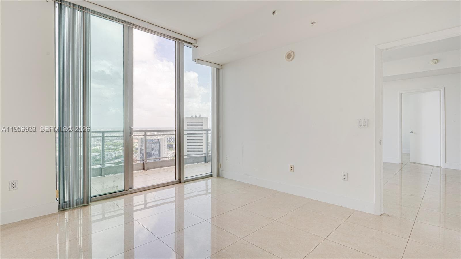 90 SW 3rd St # 10, Miami FL 33130 — 11