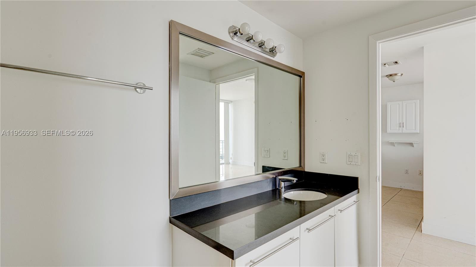 90 SW 3rd St # 10, Miami FL 33130 — 25