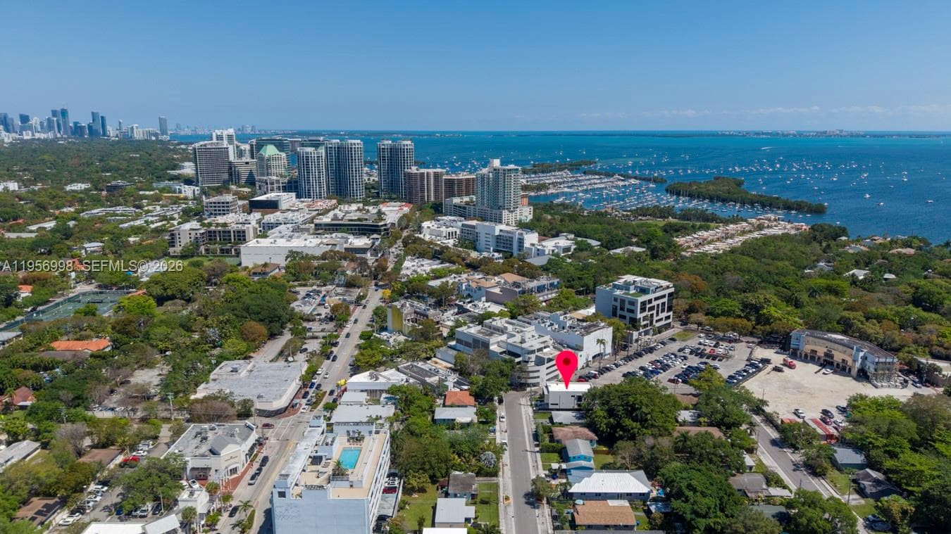 3200 Thomas Ave, Miami FL 33133 — 62