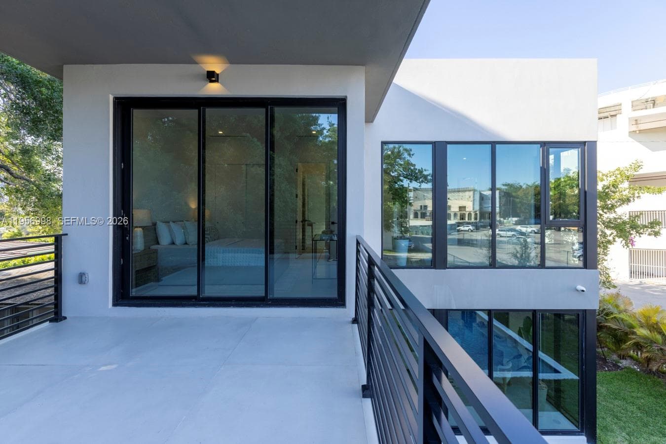 3200 Thomas Ave, Miami FL 33133 — 42