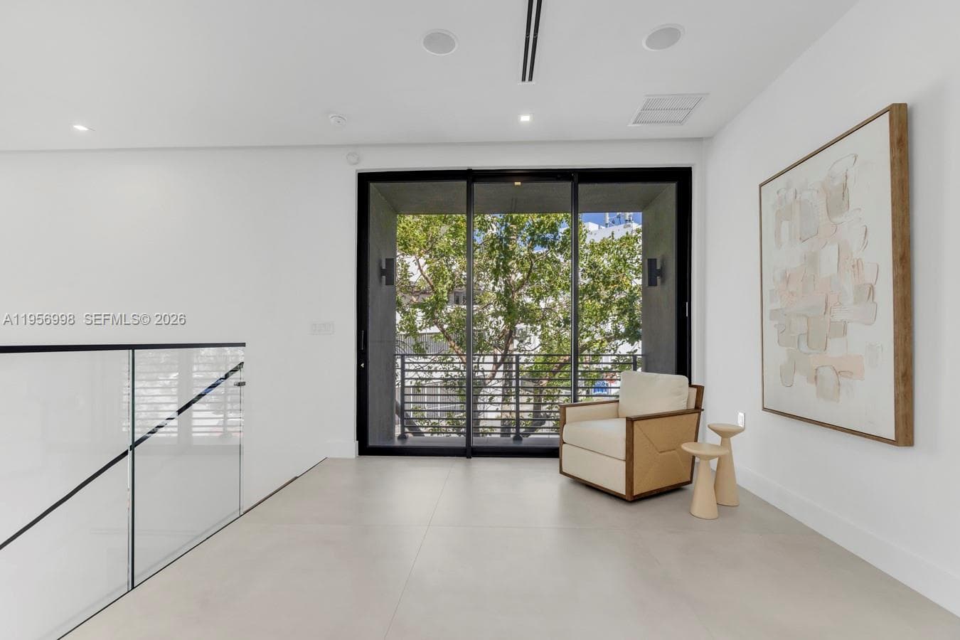 3200 Thomas Ave, Miami FL 33133 — 26
