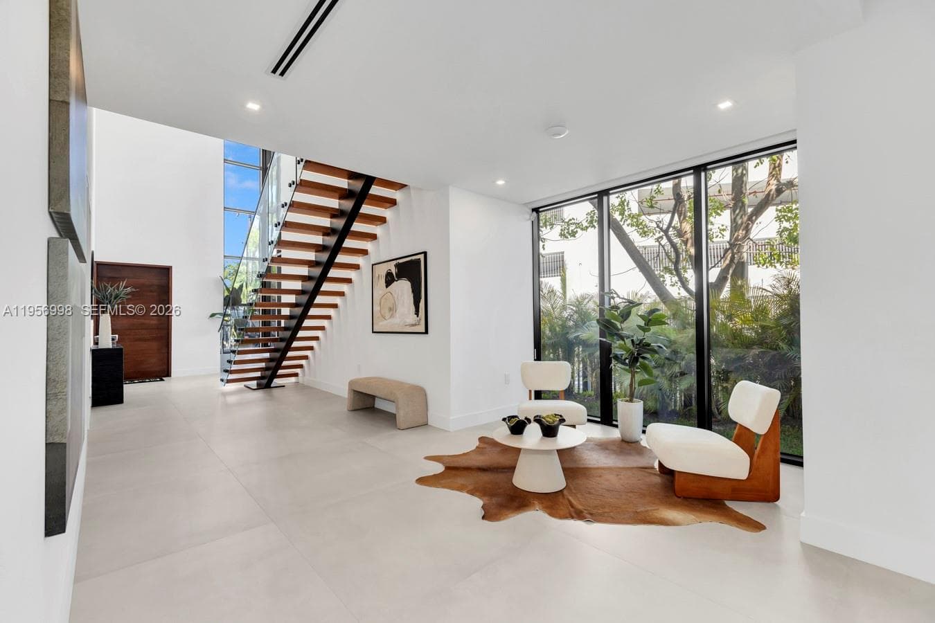 3200 Thomas Ave, Miami FL 33133 — 20