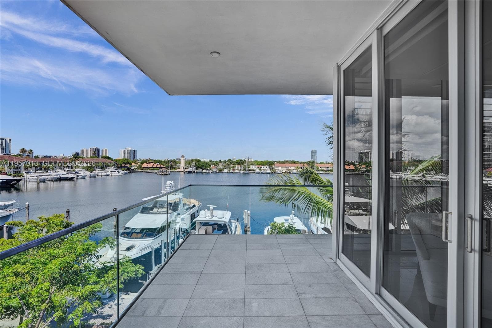 3750 Yacht Club Dr, Aventura FL 33180 — 54
