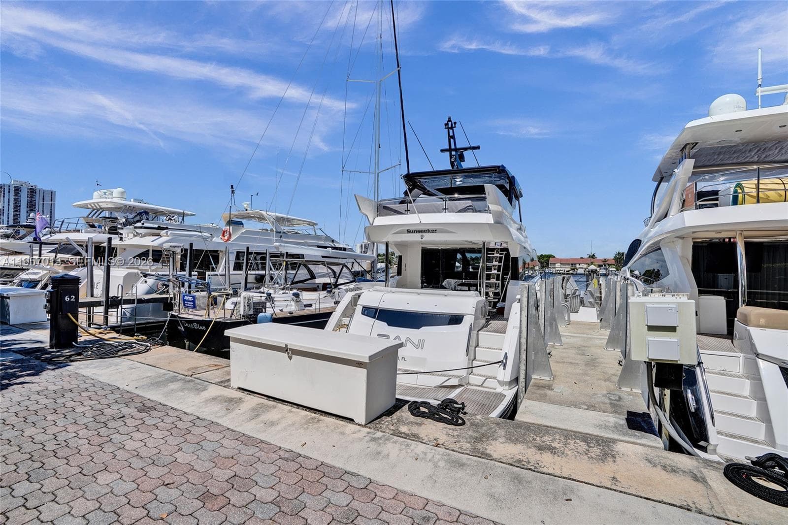 3750 Yacht Club Dr, Aventura FL 33180 — 64