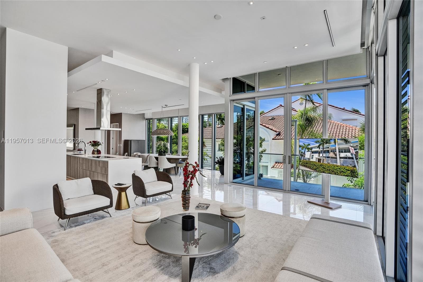 3750 Yacht Club Dr, Aventura FL 33180 — 4