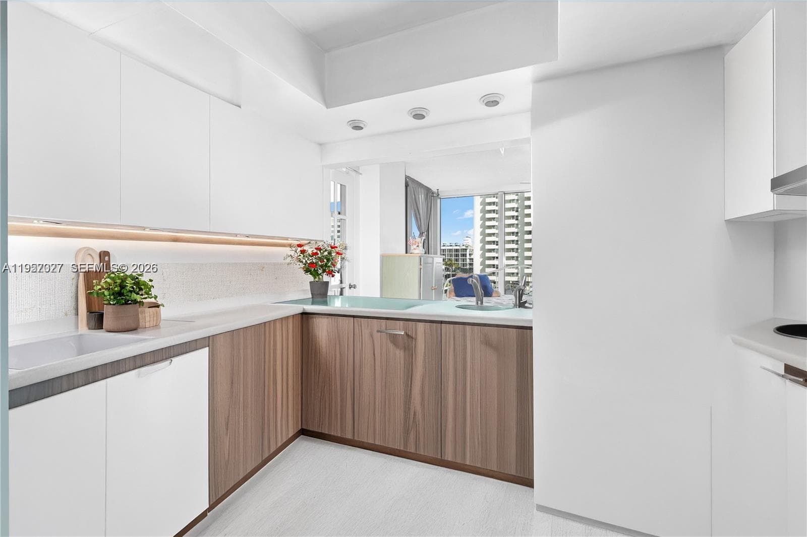 2655 Collins Ave # 1106, Miami Beach FL 33140 — 10