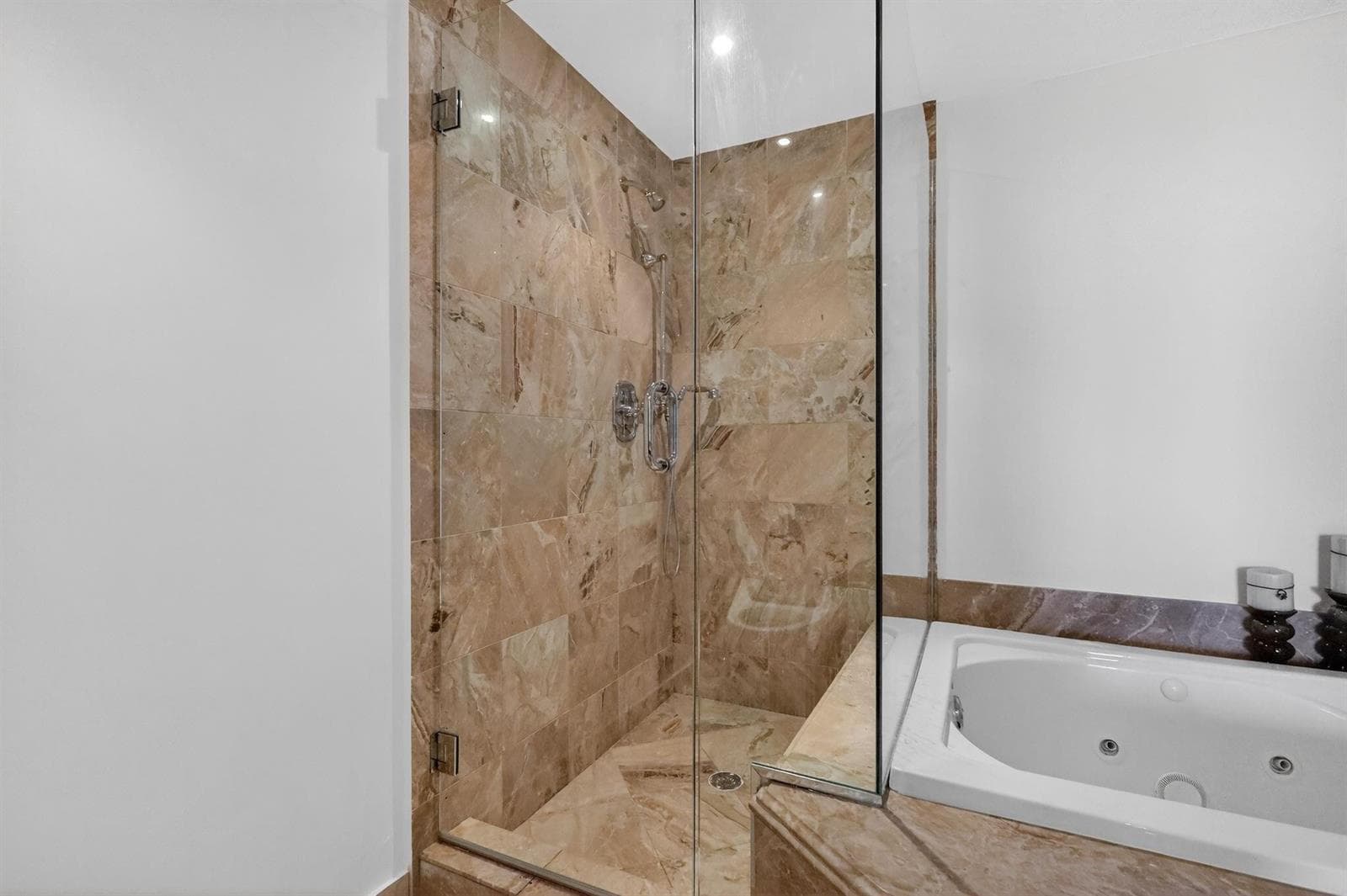9595 Collins Avenue # 8f, Surfside FL 33154 — 34