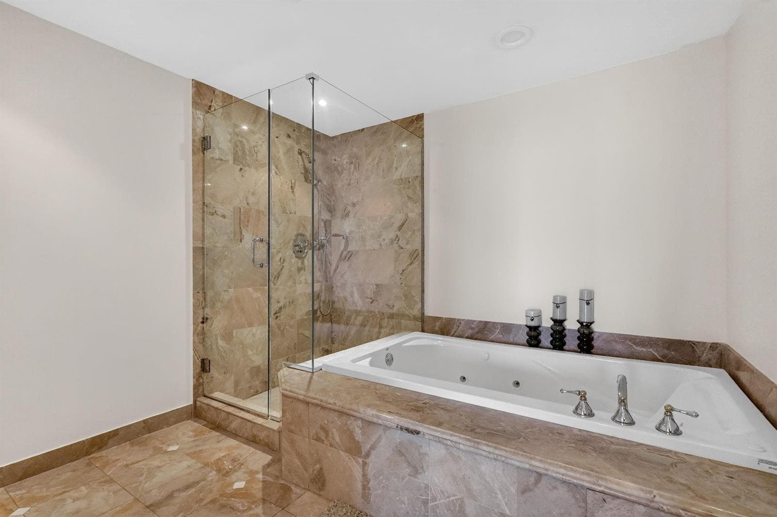 9595 Collins Avenue # 8f, Surfside FL 33154 — 33
